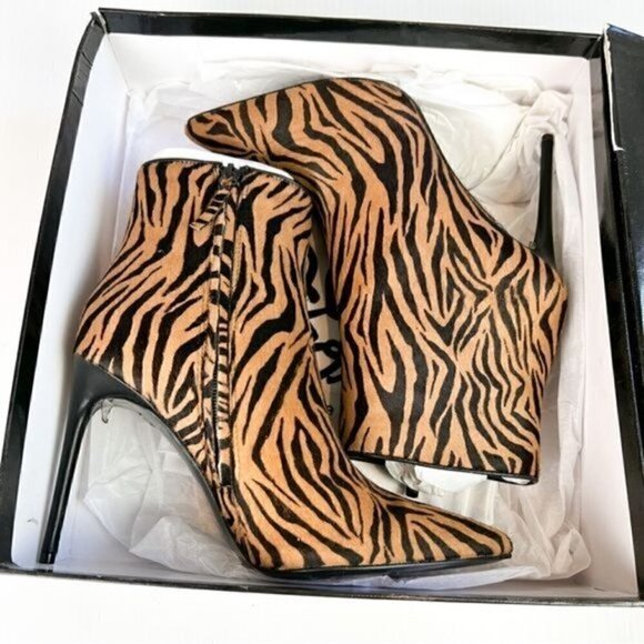 Alice + Olivia Calf Hair Stiletto Bootie 9.5 Tan Black Zebra Heels NWT Chic Sexy - Picture 13 of 14